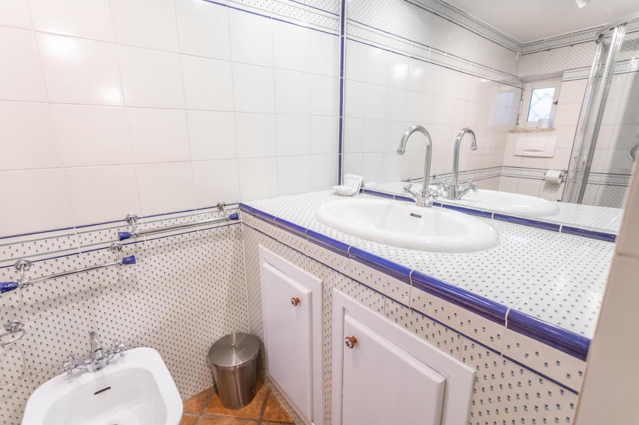 Art House Trastevere Luxury Apartment Рим Екстериор снимка