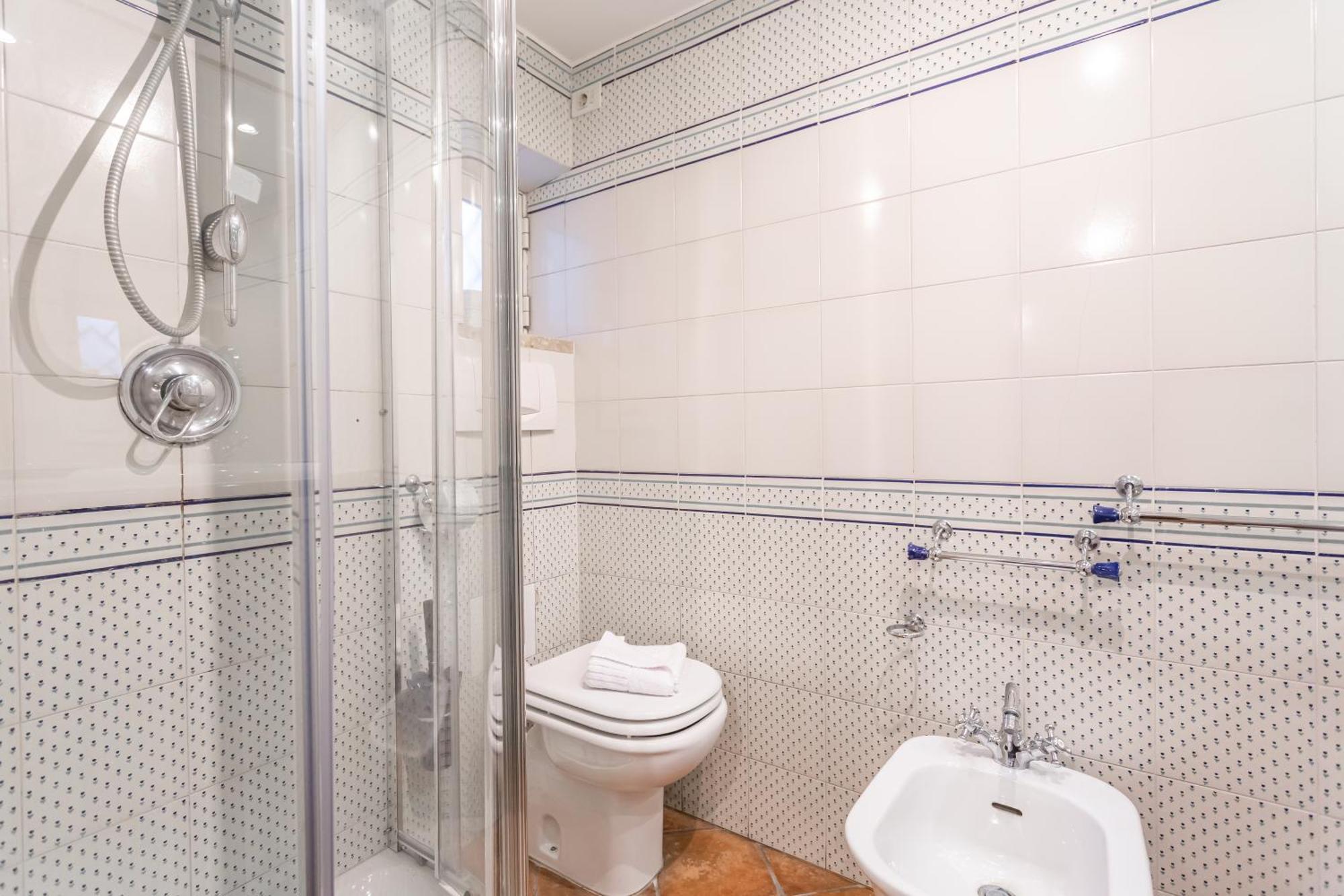 Art House Trastevere Luxury Apartment Рим Екстериор снимка